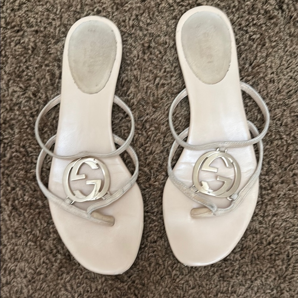 Gucci Cream and Gold Flat Leather Sandals